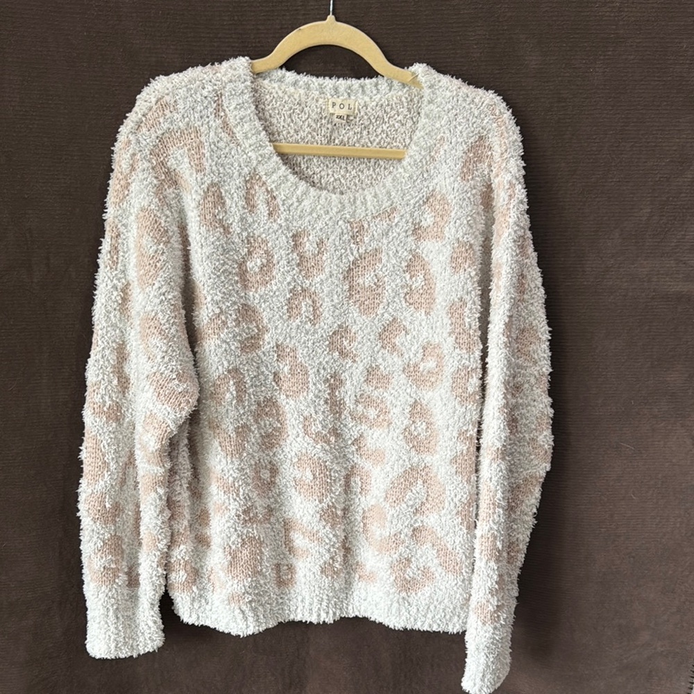 POL Cream and Tan Textured Sweater